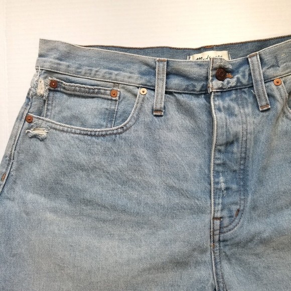 Madewell Curvy Relaxed Light Blue Distressed Button Fly Denim Shorts SZ 29 - Picture 5 of 12